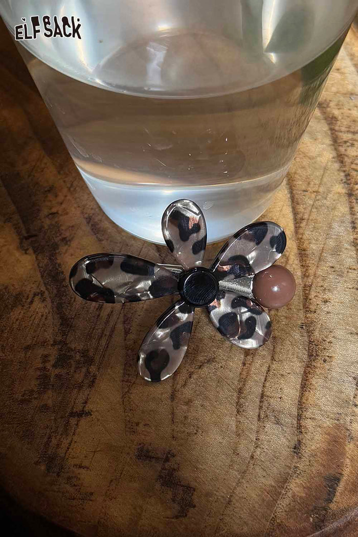 ELFSACK Acrylic Hairpin Asymmetric Floral Sculpture Non-Slip Grip