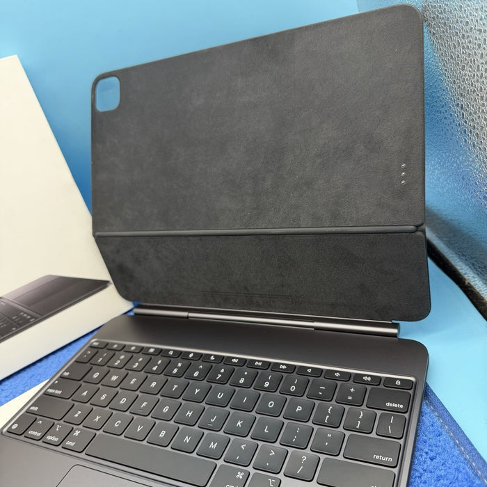 8607804