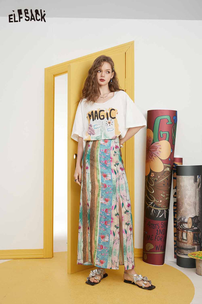ELFSACK Artistic Magic Print Scoop Neck Tee