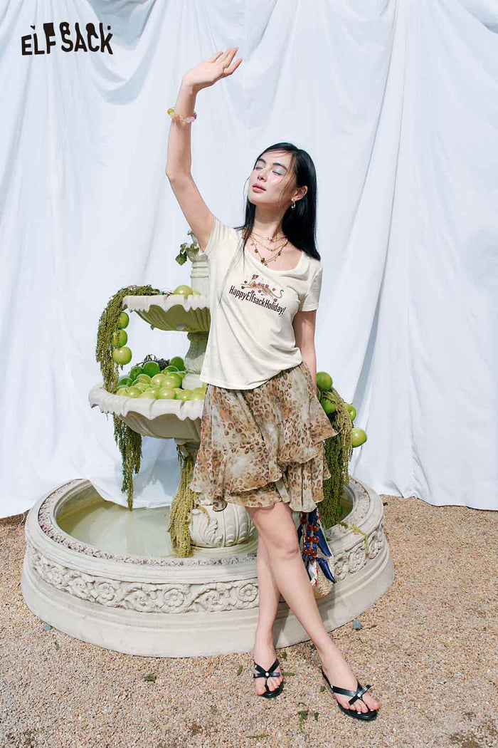 ELFSACK Cheetah Holiday U?Neck Slim Tee