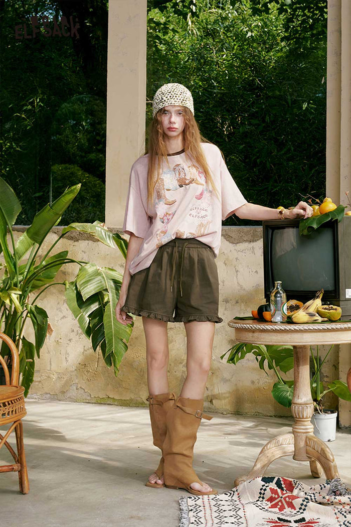 ELFSACK Contrast Neck Cowboy Boot Graphic Tee