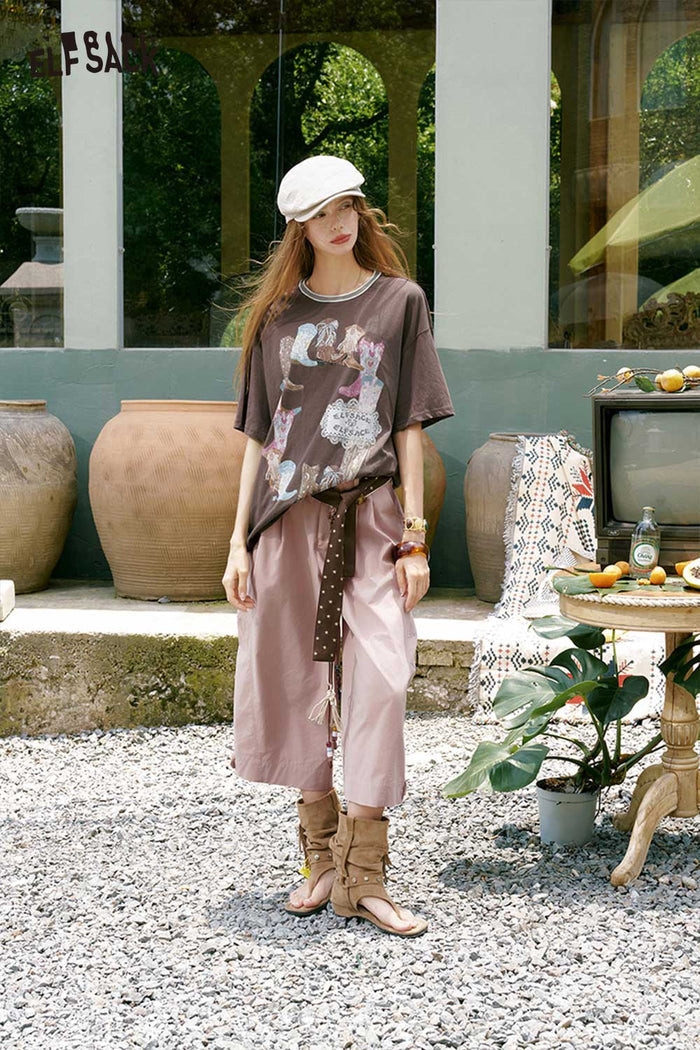 ELFSACK Contrast Neck Cowboy Boot Graphic Tee