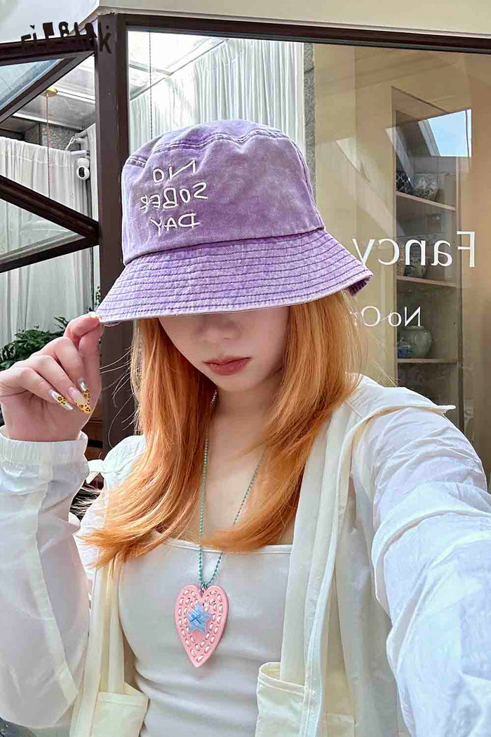 ELFSACK Distressed Denim Letter Embroidery Wide Brim Sun Hat