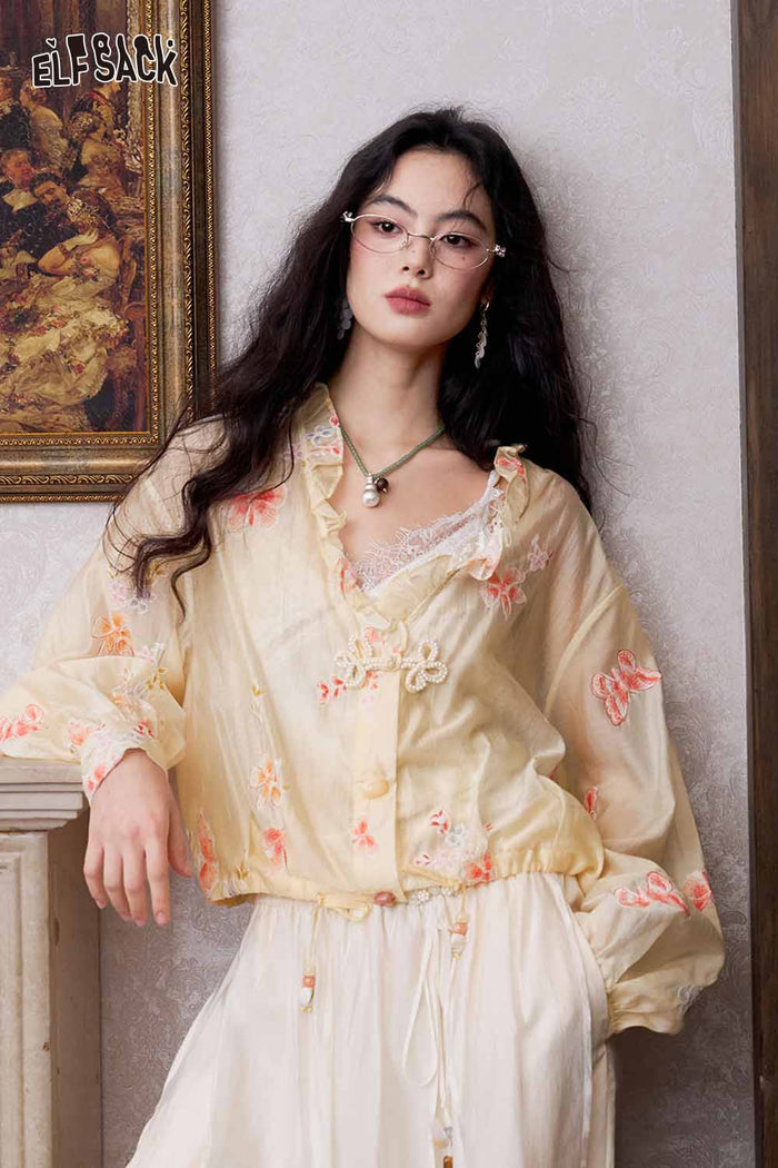 ELFSACK Floral Frog Button Ruffle Blouse
