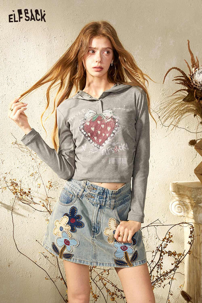Hooded Long Sleeve Strawberry Heart Print Cropped Tee