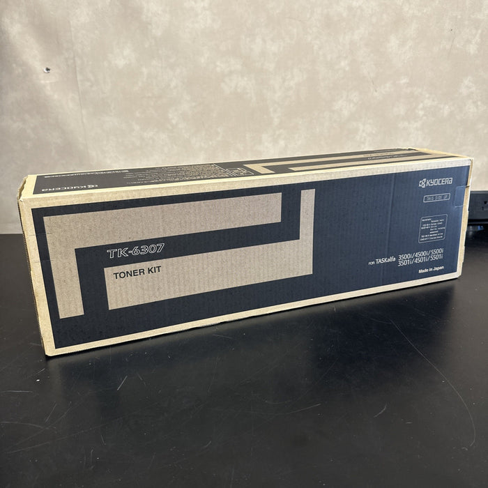 8881800