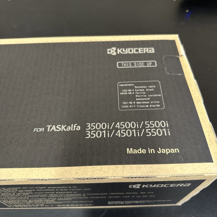 8881800
