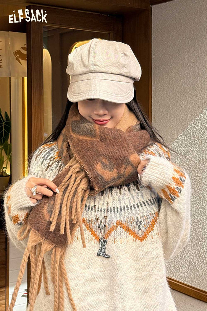 ELFSACK Leopard Heart Graphic Double Sided Fringe Scarf