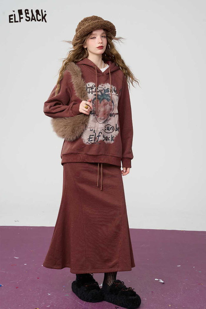 ELFSACK Light Angora Red Strawberry Print Hoodie Half Skirt Set