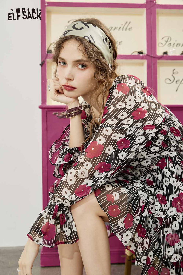 ELFSACK Light Floral French Square Neck Tiered Dress