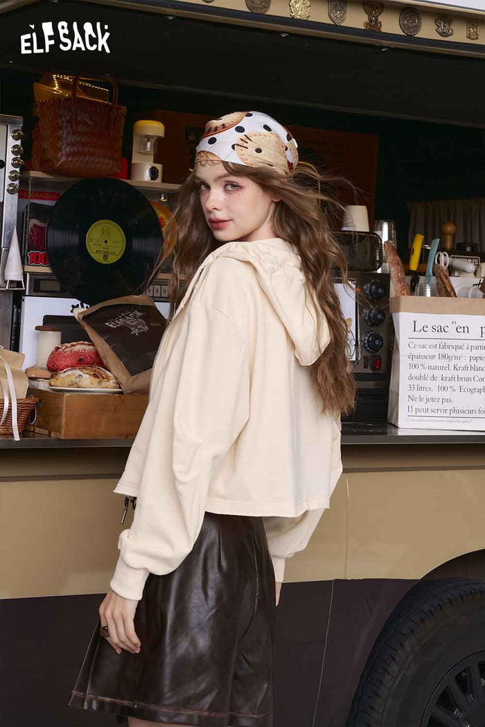 ELFSACK Loose-Fit Embroidered Cropped Hoodie