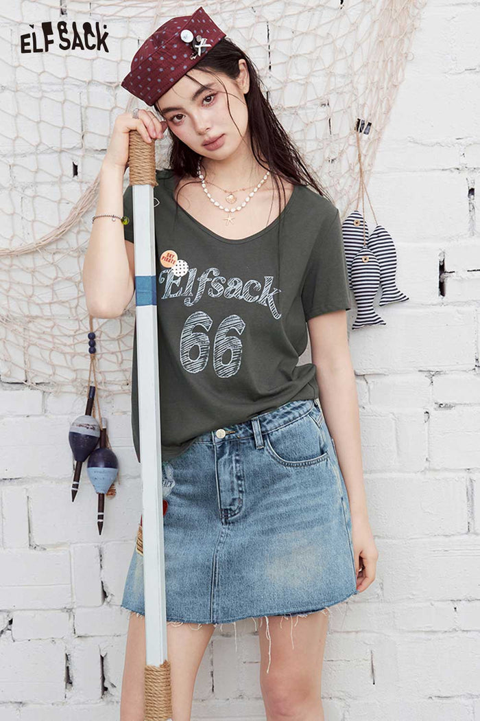 ELFSACK Number Print Curved Hem Fitted Baby Tee