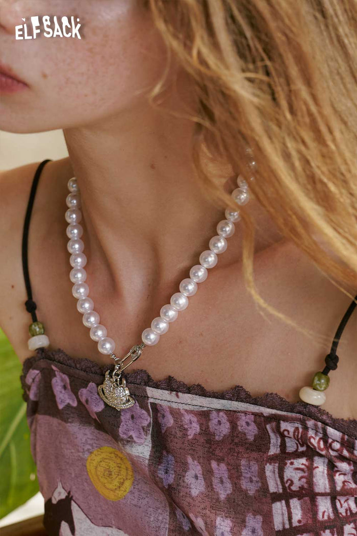 ELFSACK Pearl Rhinestone Planet Pendant Necklace