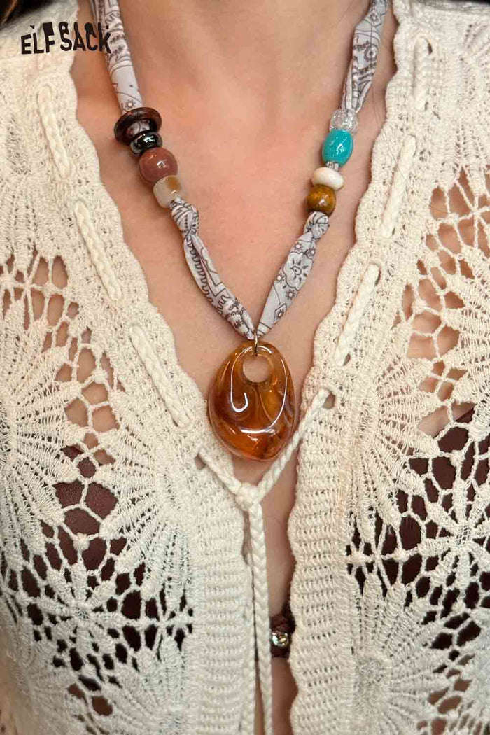 ELFSACK Ribbon Amber Resin Necklace
