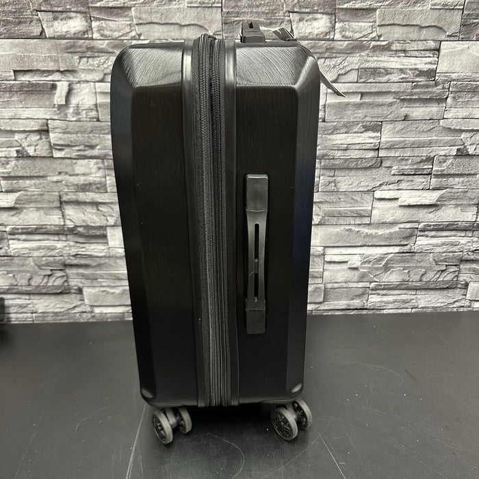 8610686
