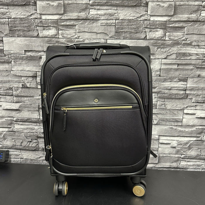 8596670