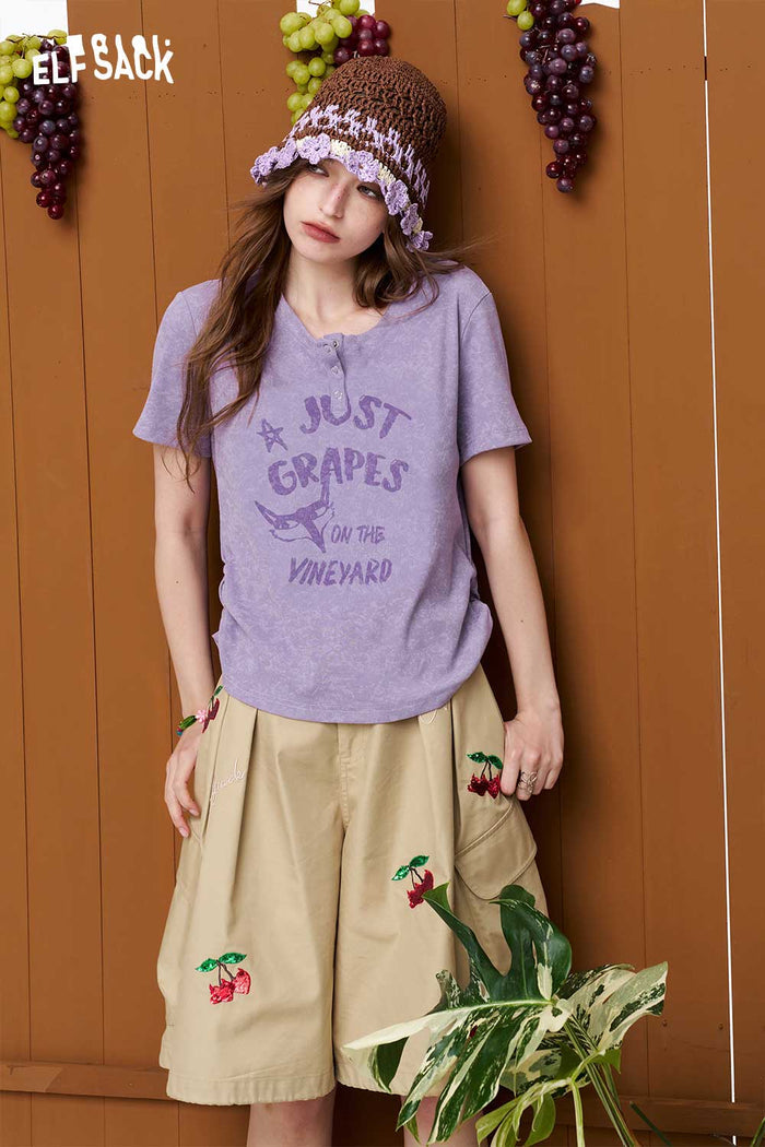 ELFSACK Side Ruched Fox Vineyard Henley Tee