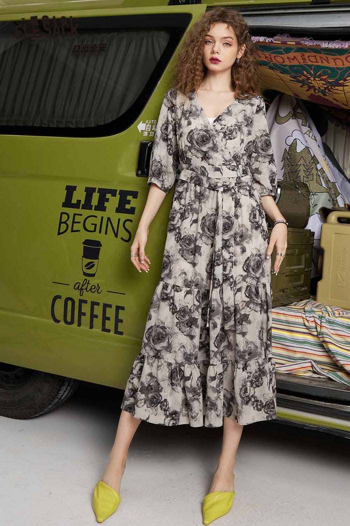 ELFSACK Soft Purple Floral Waist Slimming V Neck Dress