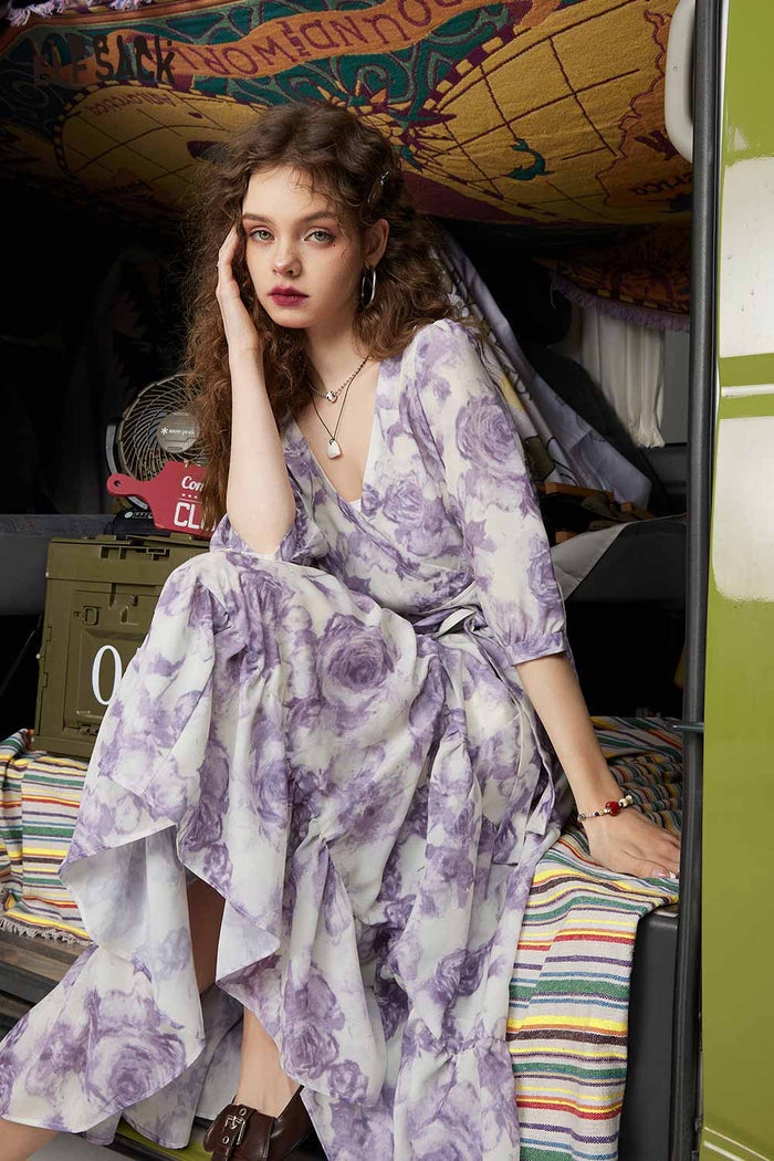 ELFSACK Soft Purple Floral Waist Slimming V Neck Dress
