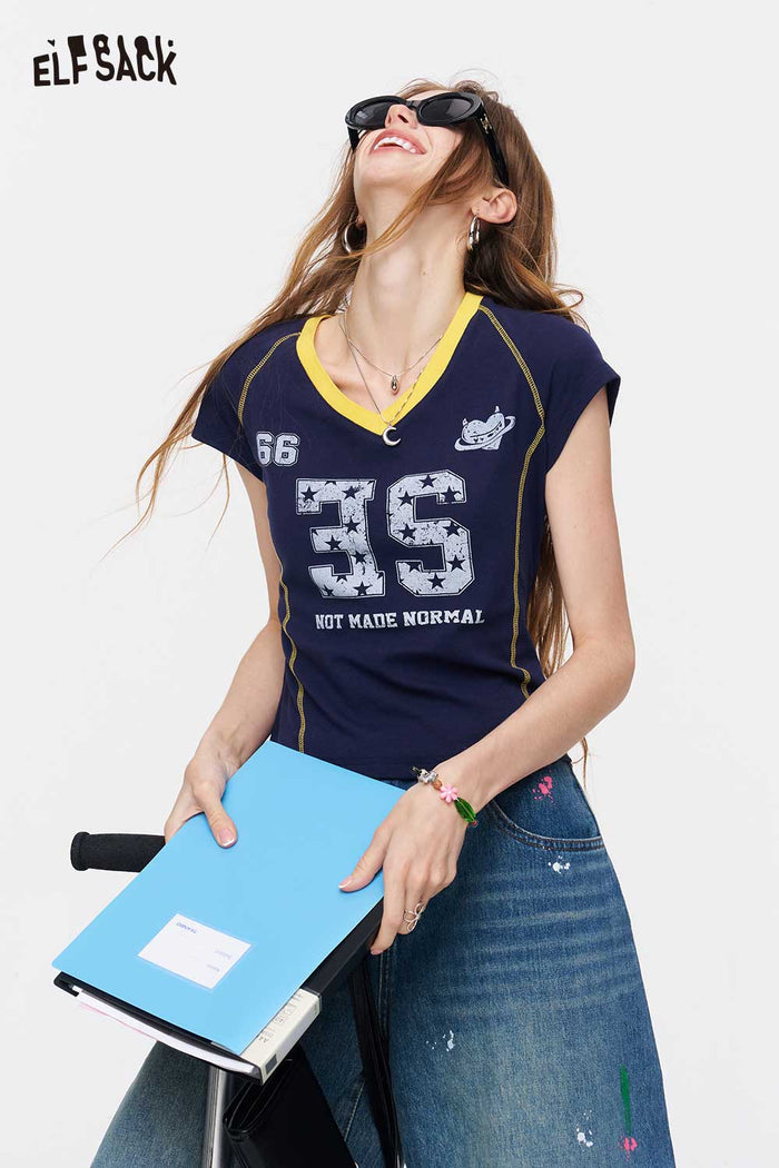 ELFSACK Star Print Fitted Sporty T-Shirt