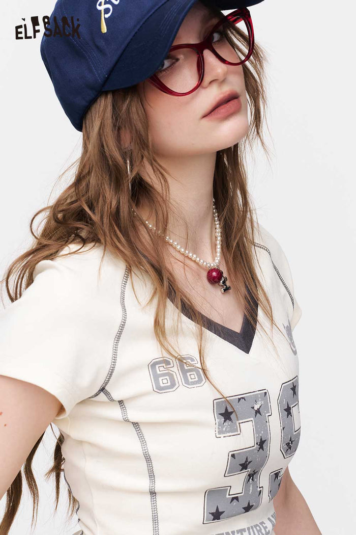 ELFSACK Star Print Fitted Sporty T-Shirt
