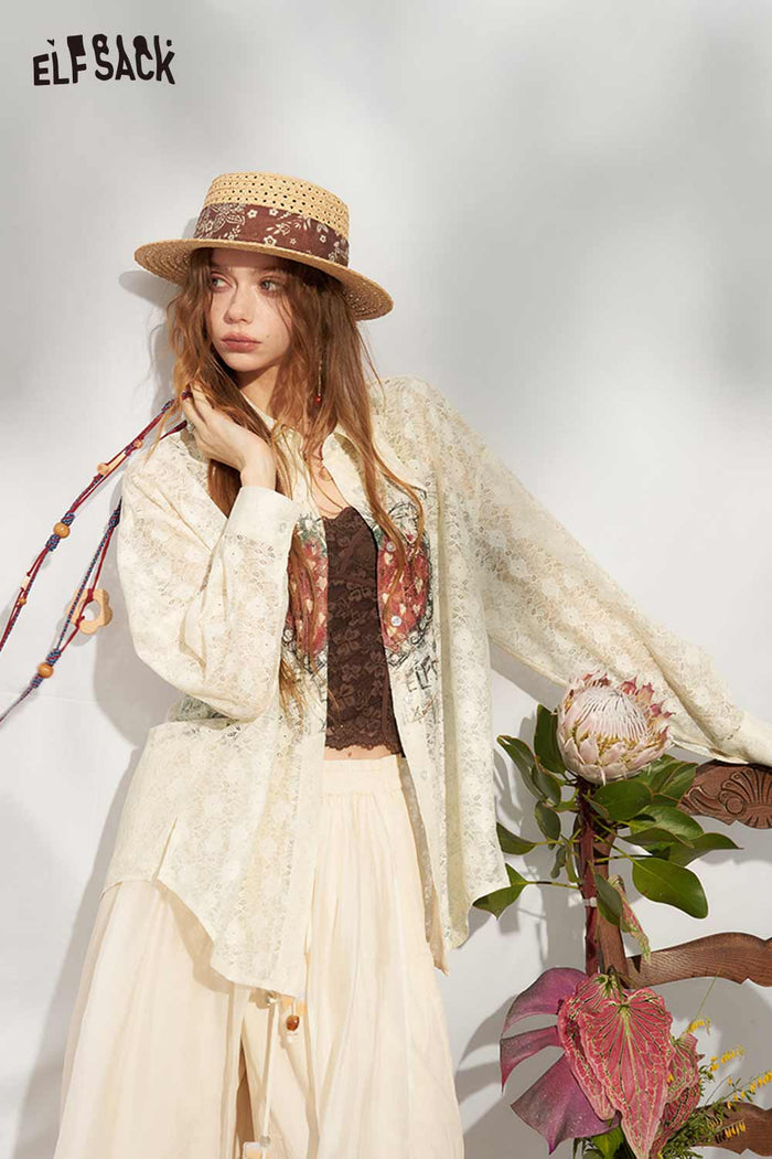 ELFSACK Strawberry Lace Pointed Collar Puff Blouse
