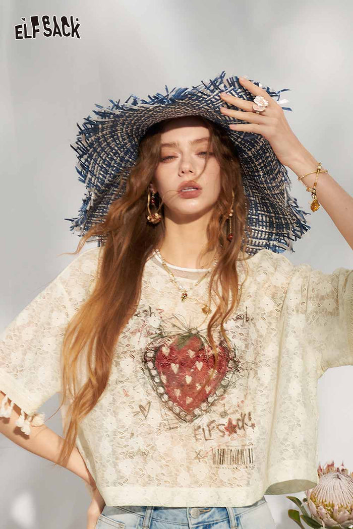 ELFSACK Strawberry Lace Tassel Cropped Gothic Tee