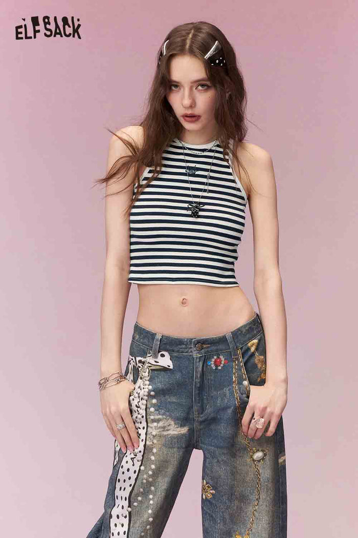 ELFSACK Sweet Cool Minimalist Logo Embroidered Fitted Tank Top
