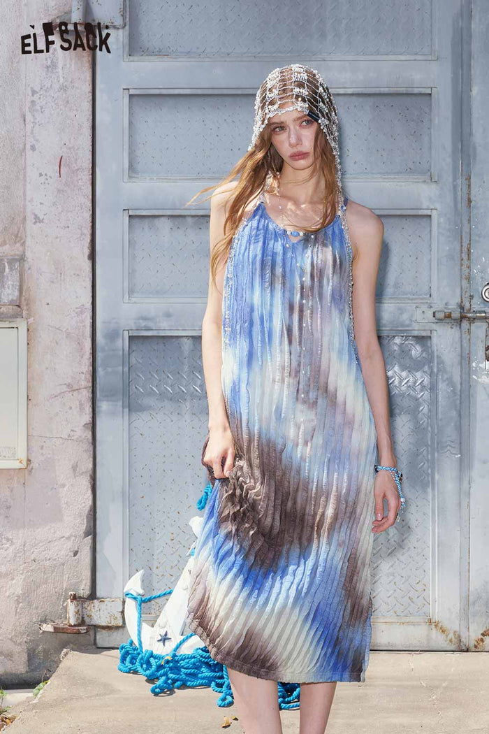 ELFSACK Tie-Dye Pleated Halter Neck Maxi Dress