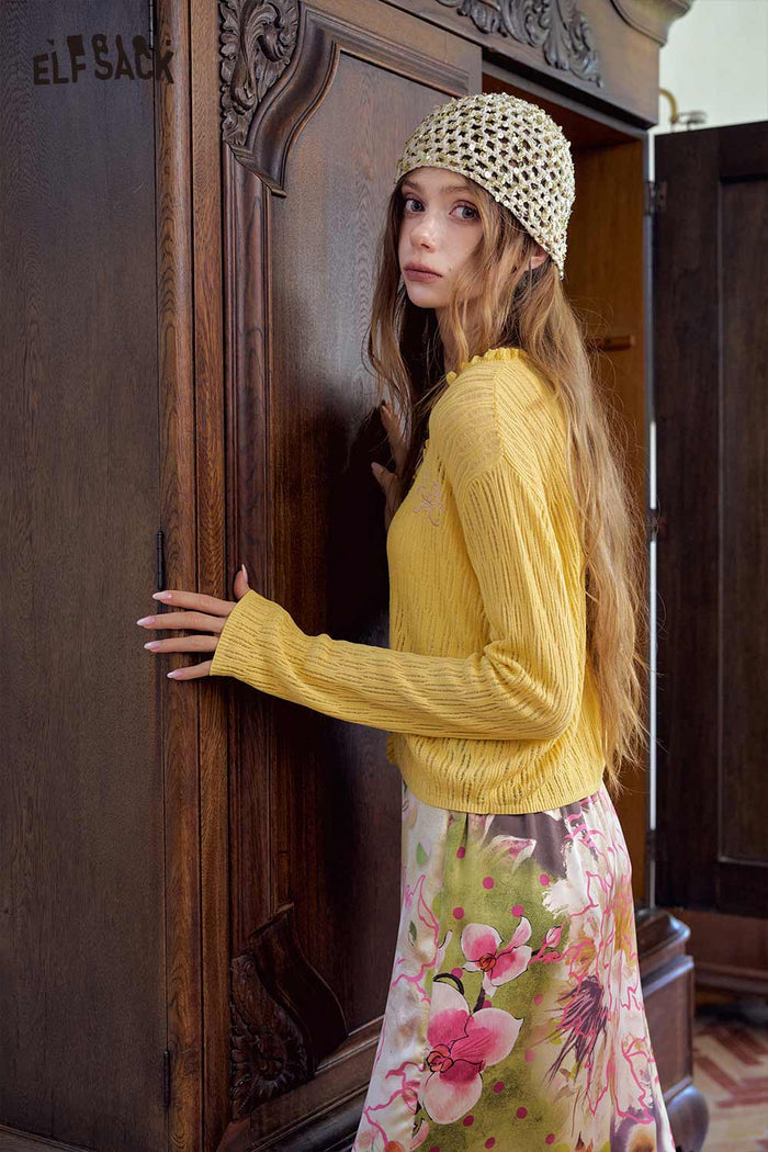 ELFSACK V Neck Embroidered Cropped Cardigan