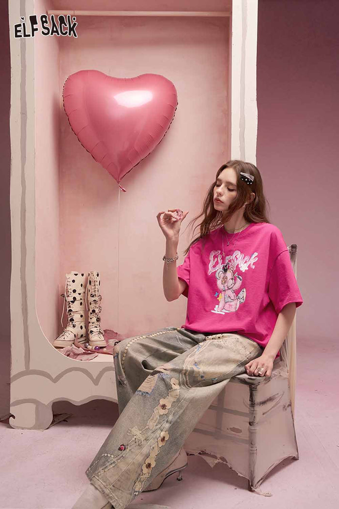 ELFSACK Whimsical Bear Print Rose Red Round Neck Tshirt