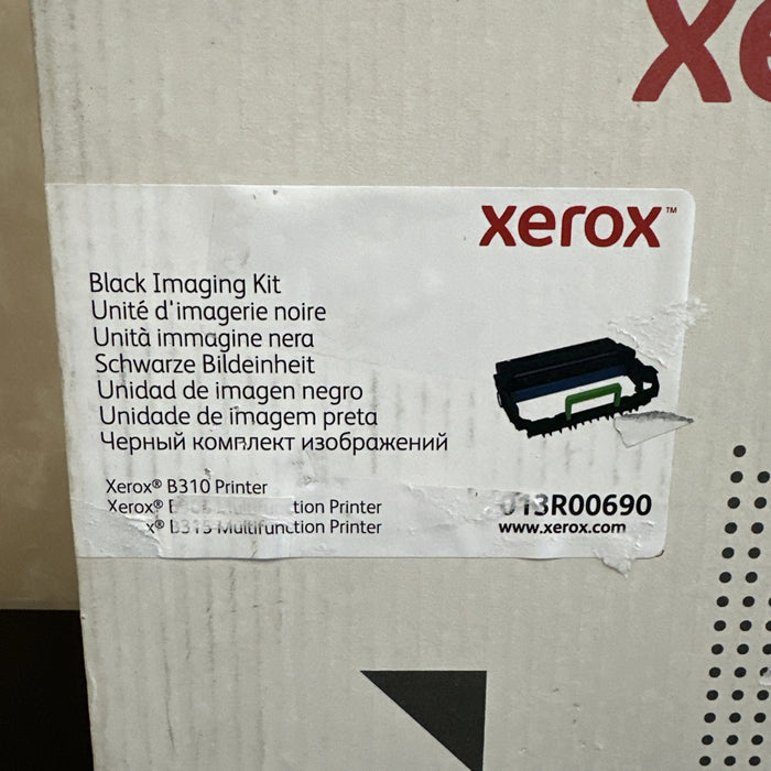 8950976